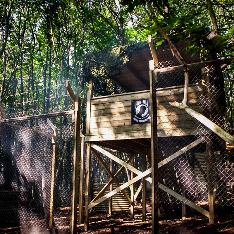 Top Paintball Venue - Gift Experience for Eight - Image 4
